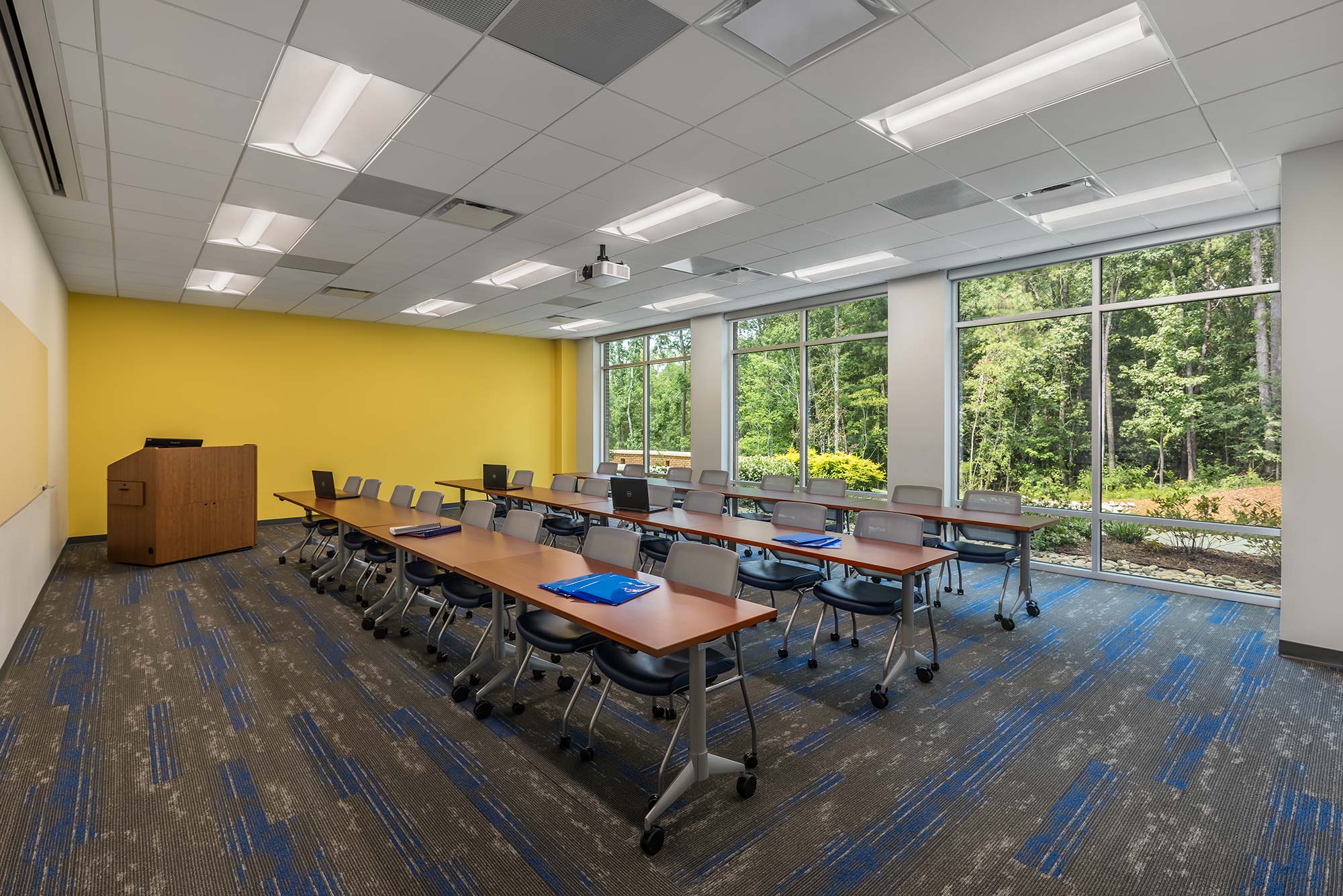 Gallery-IMG-CIU-Business-6.jpg