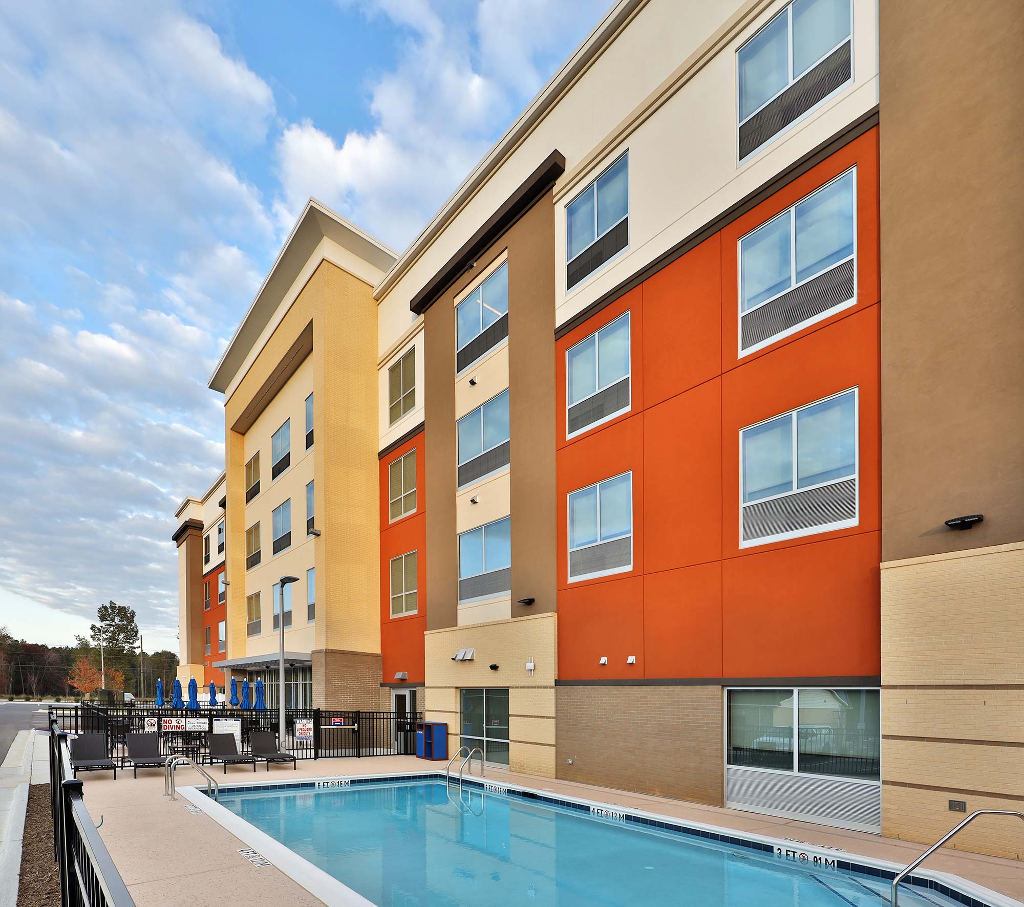Gallery-IMG-Holiday-Inn-Express-6.jpg