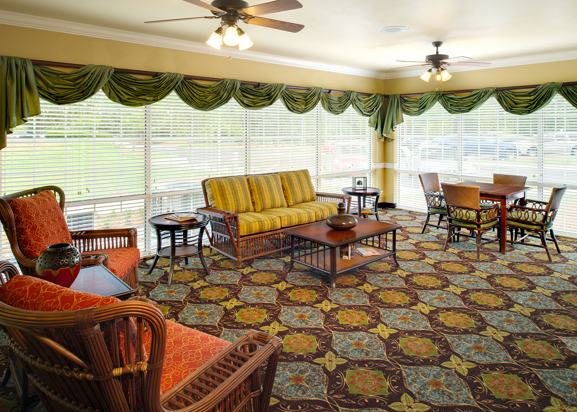 gallery-IMG-Palmettos-Parklane-5.jpg